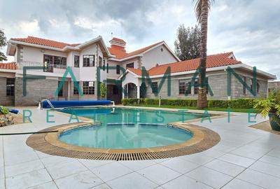 5 Bed House with En Suite in Runda