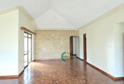 3 Bed Apartment with En Suite in Lavington
