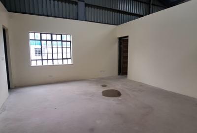 15,800 ft² Warehouse with Parking in Mombasa Road