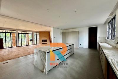 4 Bed Townhouse with En Suite in Runda