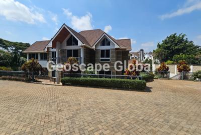 5 Bed House with En Suite in Nyari