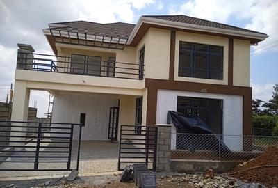 4 Bed Townhouse with En Suite in Ngong