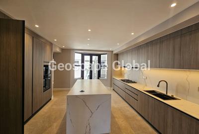 4 Bed Villa with En Suite in Runda - 3