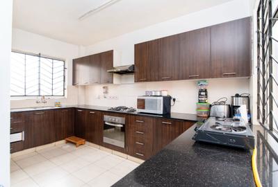 3 Bed Apartment with En Suite in Parklands - 2