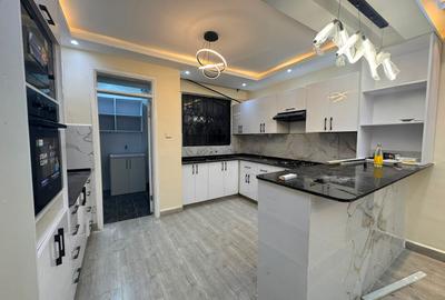 3 Bed Apartment with En Suite in Kitisuru