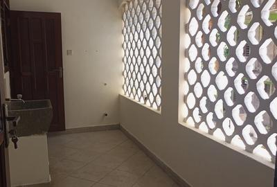Serviced 3 Bed Apartment with En Suite at Beach Road - 3