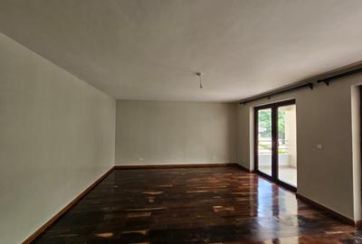 5 Bed Townhouse with En Suite in Lavington - 2
