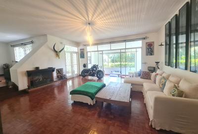 4 Bed House with En Suite at Loresho - 4
