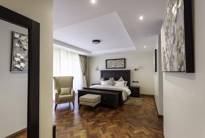 Furnished 3 Bed Apartment with En Suite in Riverside - 4