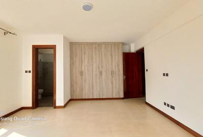 4 Bed Apartment with En Suite in General Mathenge - 4
