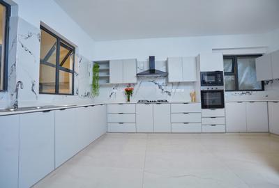 3 Bed Apartment with En Suite at Off General Mathenge Drive - 2