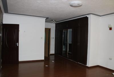 3 Bed Apartment with En Suite in Lavington - 3