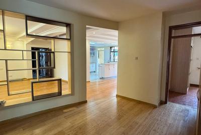 3 Bed Apartment with En Suite in Kilimani