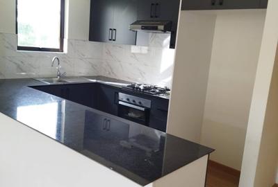 1 Bed Apartment with Swimming Pool in Garden Estate