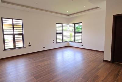 5 Bed Townhouse with En Suite at Lavington Green - 4