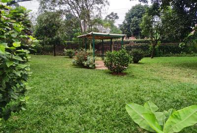 5 Bed Townhouse with En Suite in Kitisuru