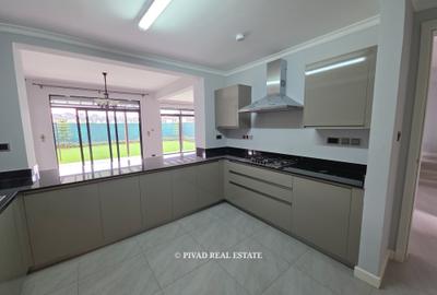 4 Bed Townhouse with Swimming Pool in Runda