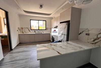 2 Bed Apartment with En Suite in Westlands Area - 3
