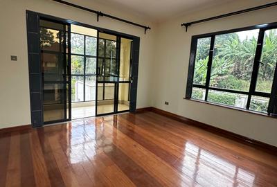 7 Bed Villa with En Suite at Nyari