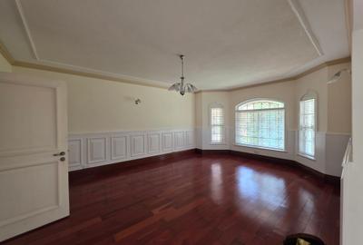 4 Bed Townhouse with En Suite at Kitisuru Road - 4