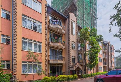 3 Bed Apartment with En Suite at Sports Road