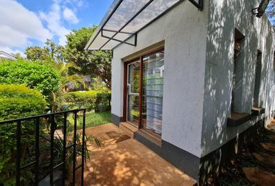 1 Bed House with En Suite at Kitisuru - 2