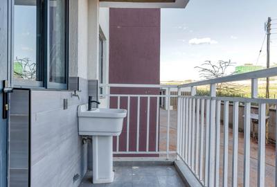 3 Bed Apartment with En Suite in Syokimau