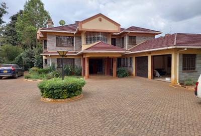 5 Bed House with En Suite at Flem Tree