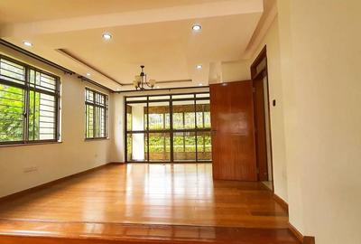 5 Bed Townhouse with En Suite at Lavington