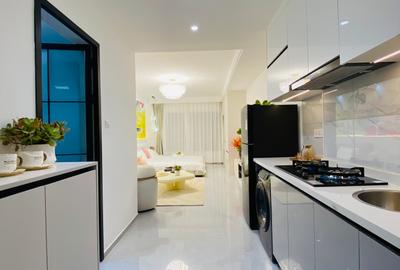 Studio Apartment with En Suite at Wood Avenue - 2