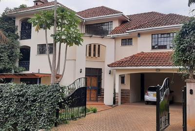 4 Bed Townhouse with En Suite in Spring Valley