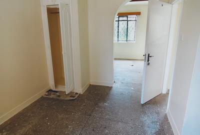 1 Bed Apartment with Swimming Pool in Kileleshwa - 3