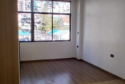 Studio Apartment with En Suite at Kindaruma Road - 4