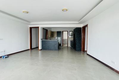 2 Bed Apartment with En Suite in Kilimani - 3