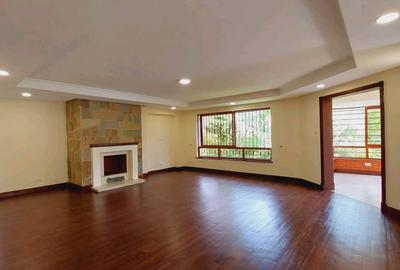5 Bed Townhouse with En Suite in Spring Valley