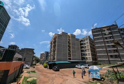 6 Bed House with En Suite in Kasarani