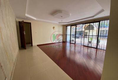 3 Bed Apartment with En Suite in Lavington