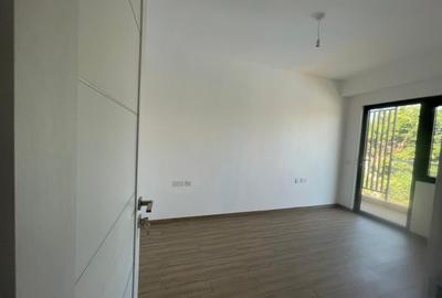 3 Bed Apartment with En Suite in Lavington