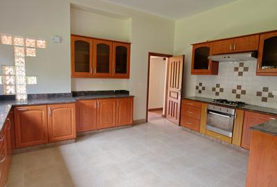 4 Bed House with En Suite in Karen