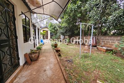 Commercial Property with Parking in Lavington