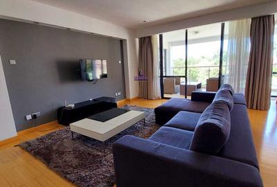 Serviced 2 Bed Apartment with En Suite at Brookside Drive - 2