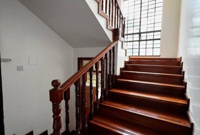 4 Bed Townhouse with En Suite in Lavington - 4