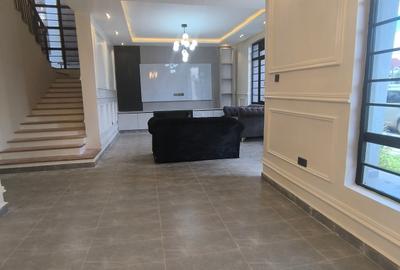 4 Bed House with En Suite at Membley - 3