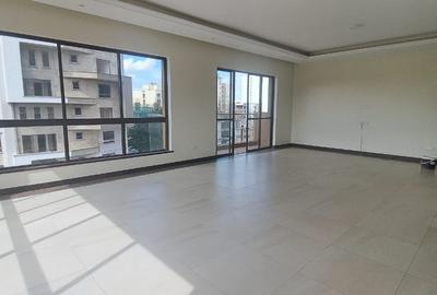 3 Bed Apartment with En Suite in Parklands