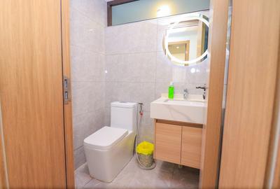 3 Bed Apartment with En Suite in Riverside