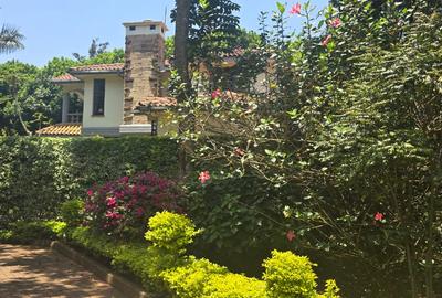 4 Bed House with En Suite in Nyari