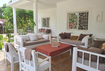 4 Bed House with En Suite in Malindi