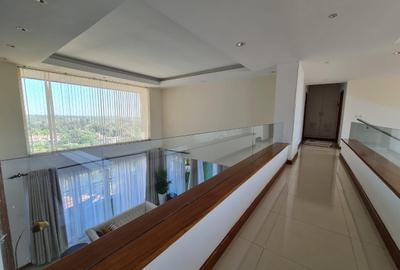 4 Bed Apartment with En Suite in Parklands