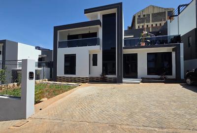 4 Bed Townhouse with En Suite in Ongata Rongai