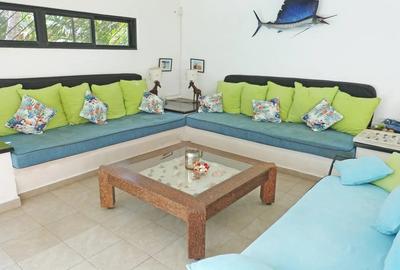 4 Bed Villa with En Suite in Watamu - 4